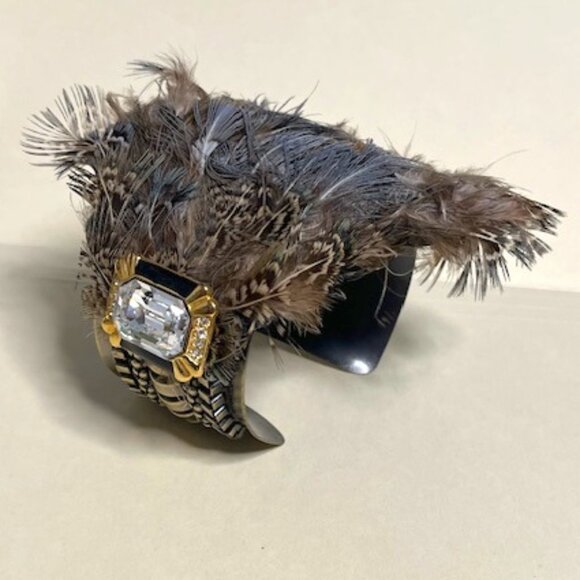 VTG Bird Feathered Crystal Rhinestones Brass Metal Bracelet Adjustable 6.5" - Picture 1 of 16